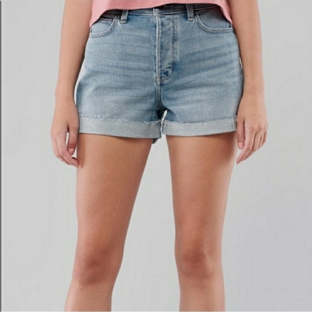 Hollister Vintage Stretch Ultra High-Rise Mom Shorts